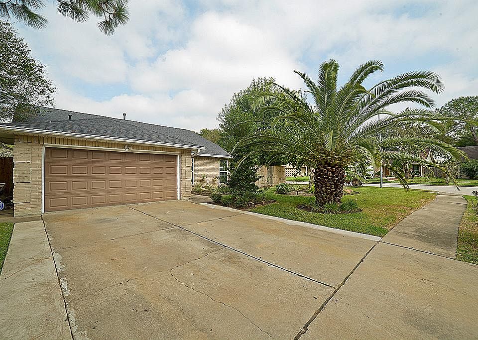 1st image of 20202 Regents Corner Dr