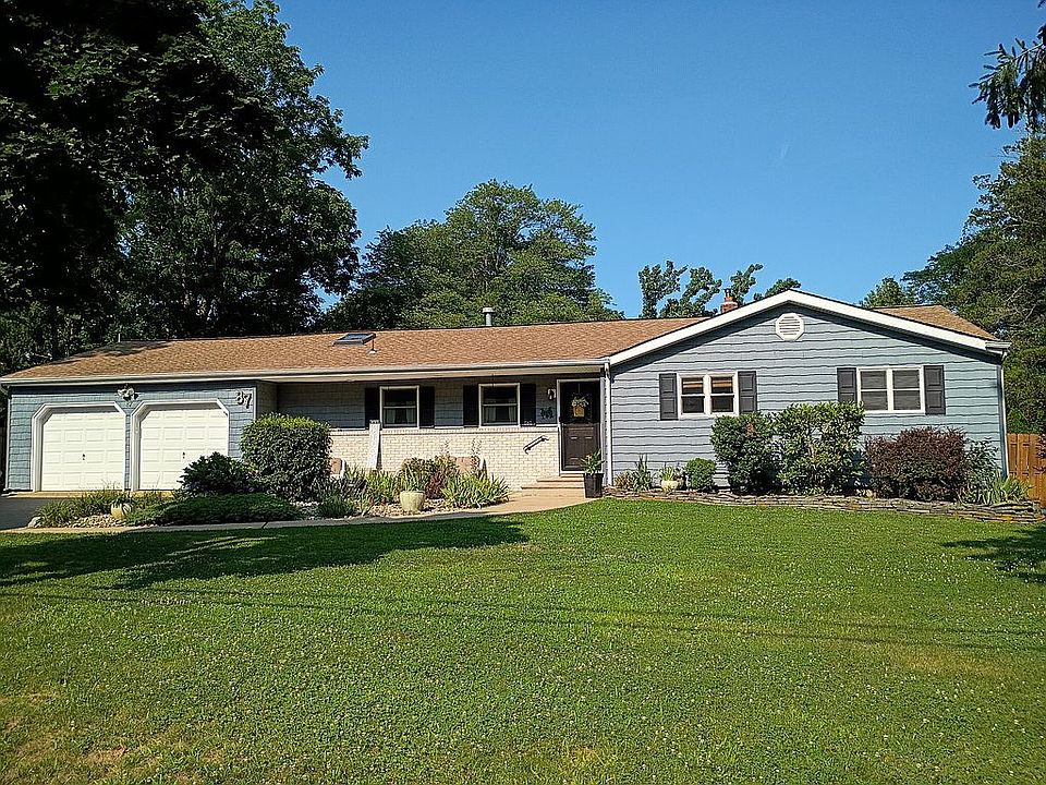 1st image of 87 Thayer Dr