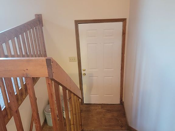 3rd image of 1137 Dale Dr Unit 1