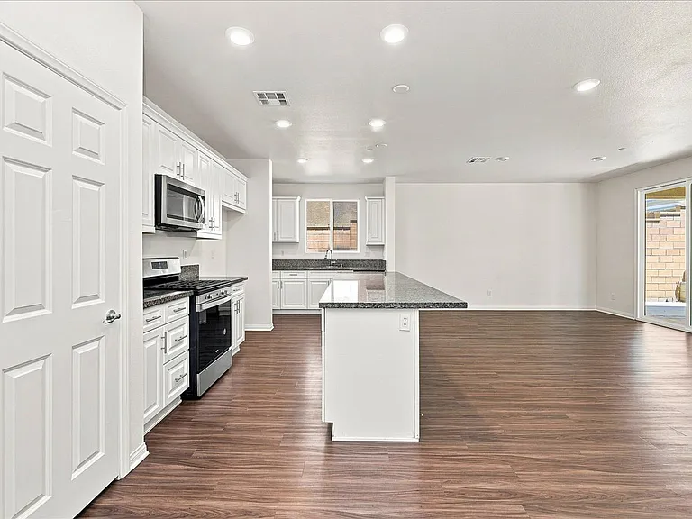 5577 Bella Way — Photo 28