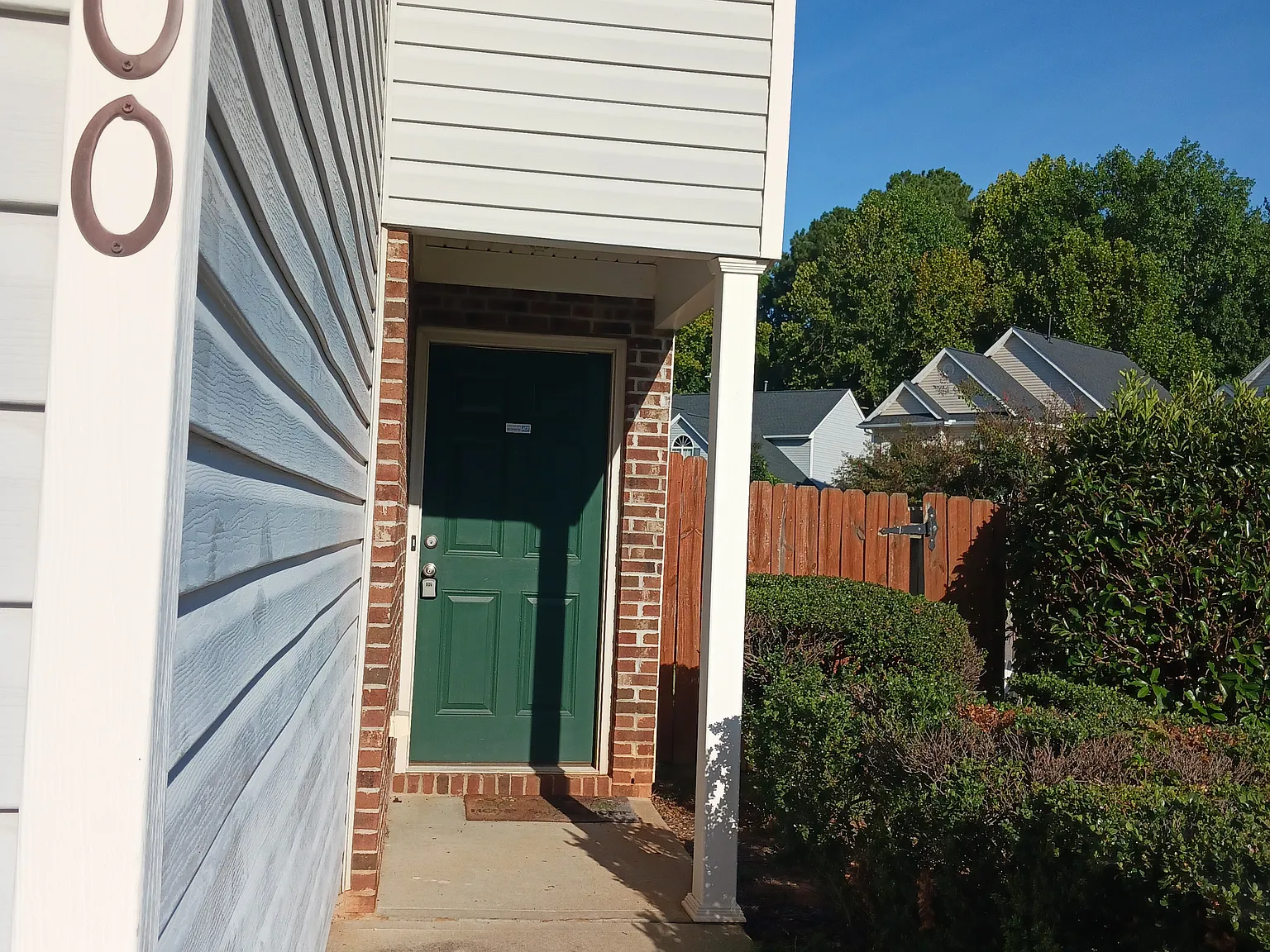 3 bed, 2.5 bath, 1332 sqft, $2,175 — Photo 3