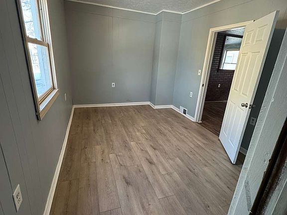 5th image of 3445 W 50th St Unit 1