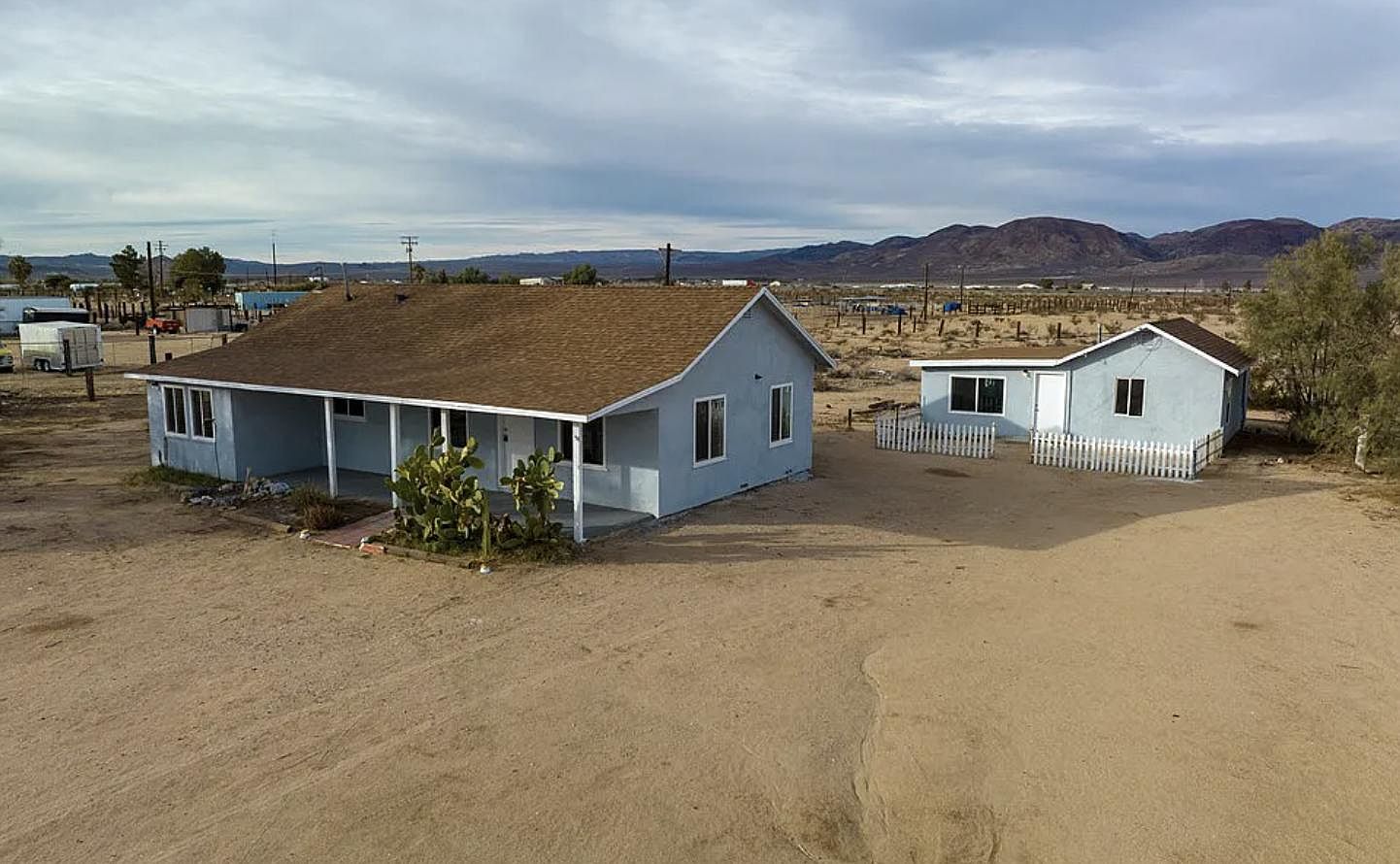 37016 Yermo Rd, Yermo, CA 92398 Zillow