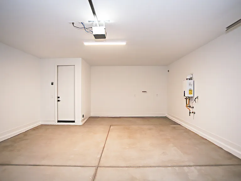 745 W Sparrow Dr — Photo 31