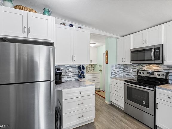 5th image of 102 Sunset Cir