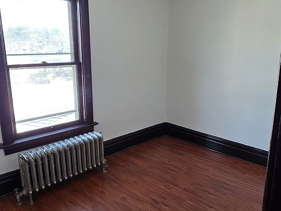 5th image of 114 S Main St #2