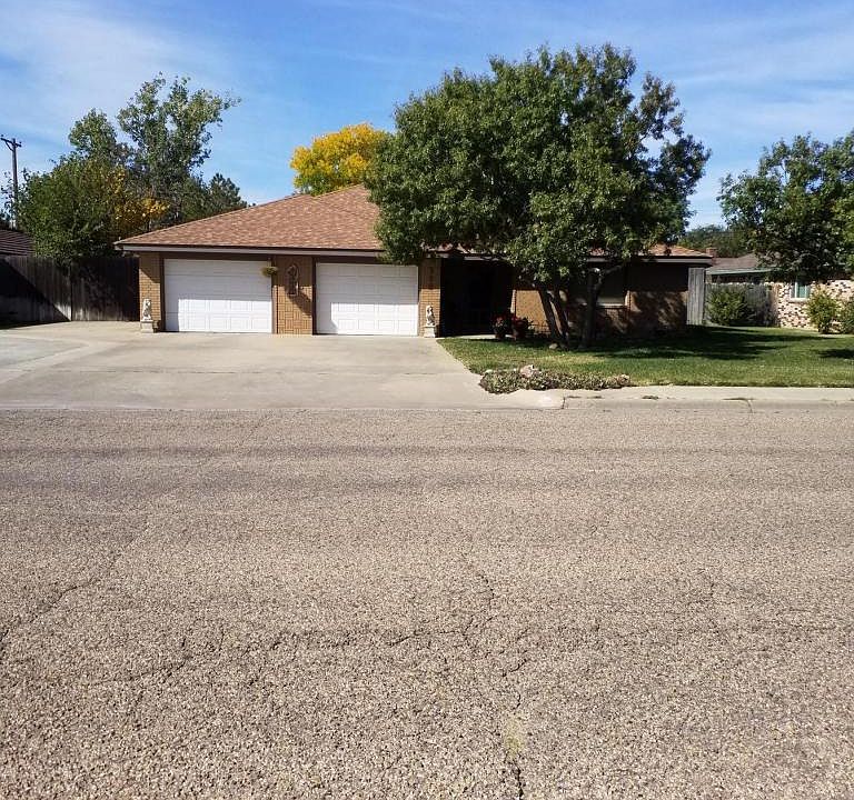 1st image of 300 Melinda Ln