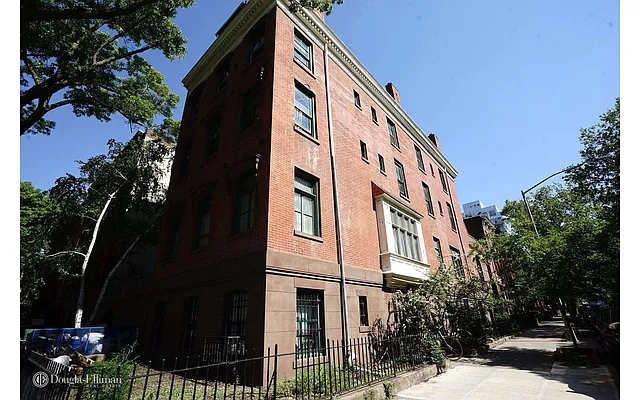 Rented by Douglas Elliman | media 21