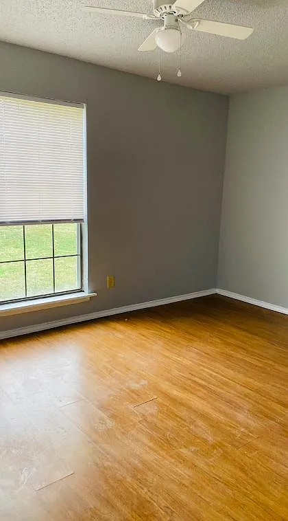 512 Tarragon Lane — Photo 4