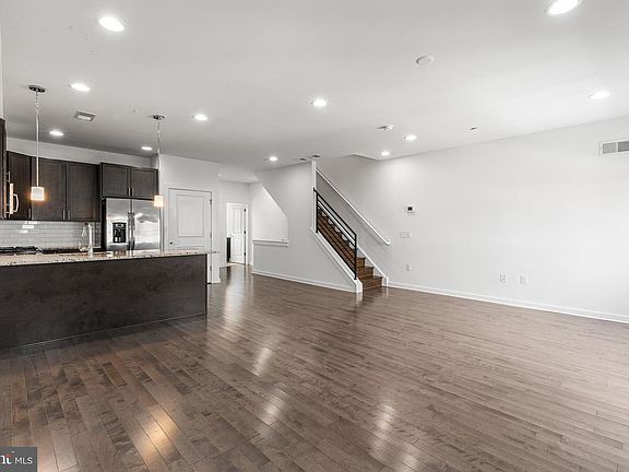 5th image of 1620 N 5th St