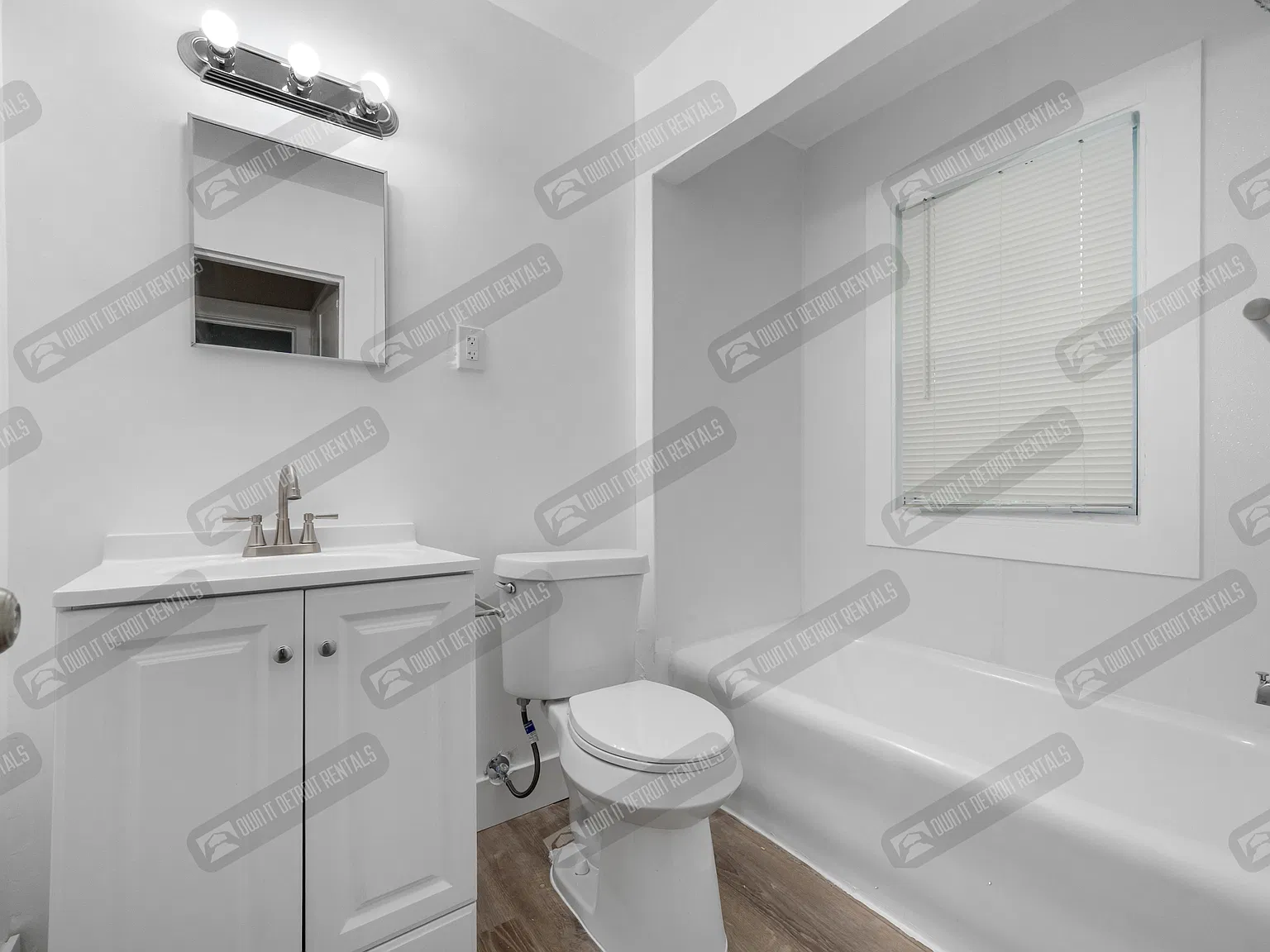 House- Colonial — Photo 4