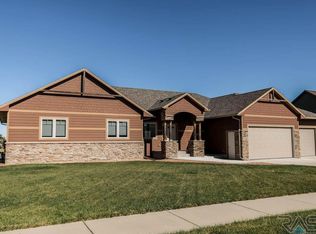 2908 W Stratton St, Sioux Falls, SD 57108