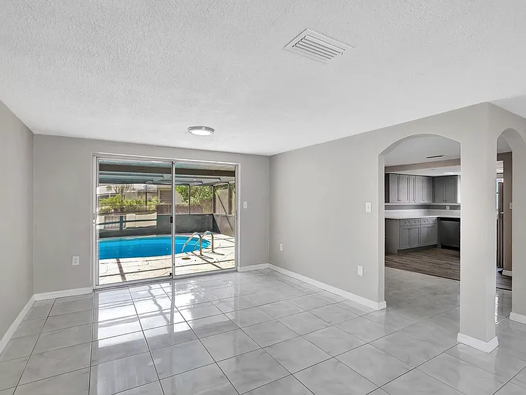 7210 Parrot Dr — Photo 10