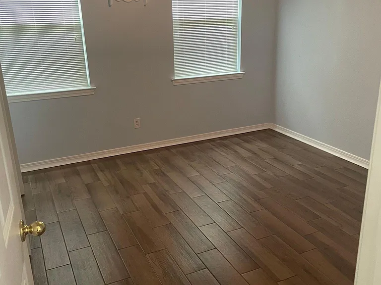 3142 Meadow Lake Dr E — Photo 8