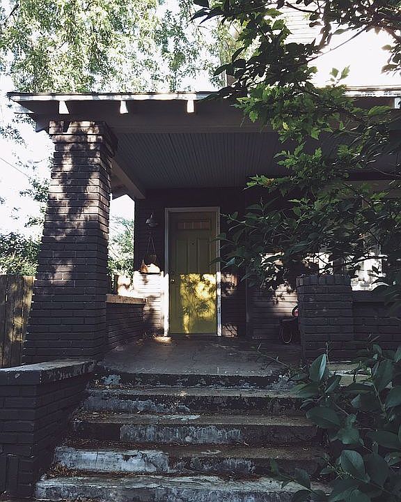 1st image of 717 Davis Ave NW