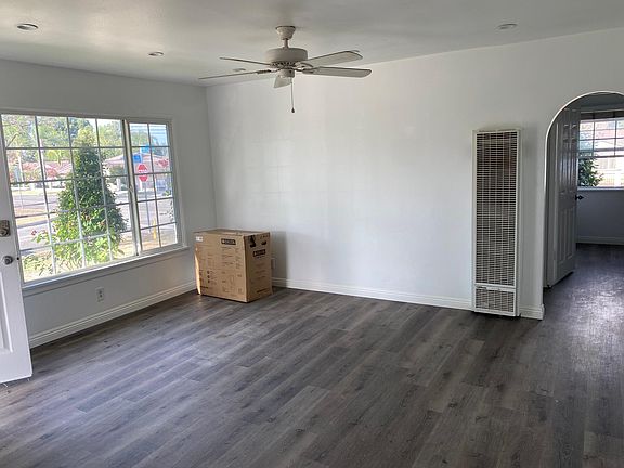3rd image of 13668 Hermes St
