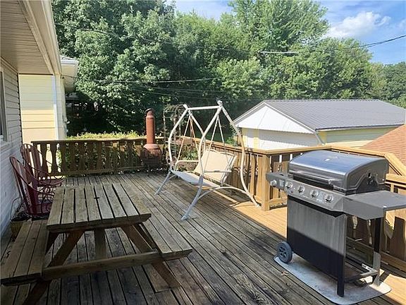 4th image of 3709 S 31st St