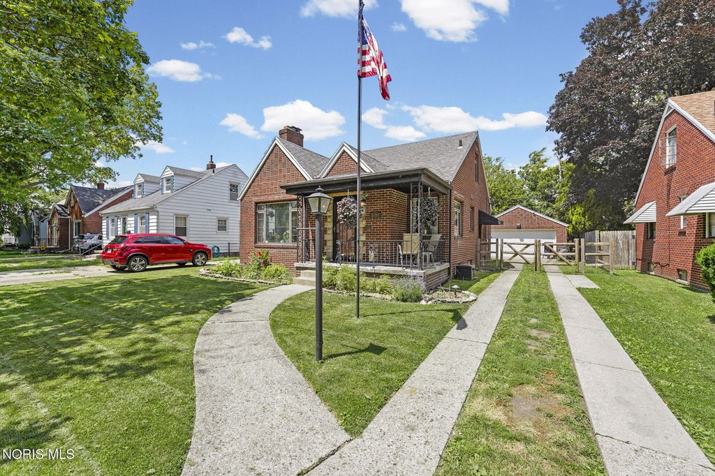 3124 Heatherdowns Blvd, Toledo, OH - View 2