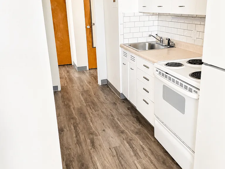 The Avenue apartments — Photo 9