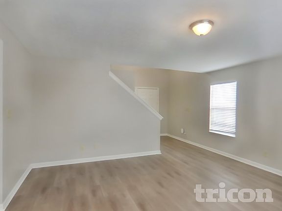 4th image of 3713 Mechanicsburg Dr