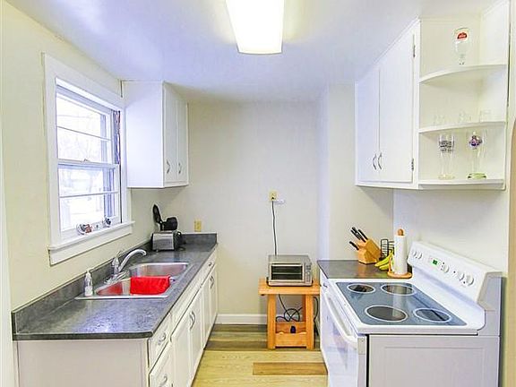5th image of 1519 Linden Ave