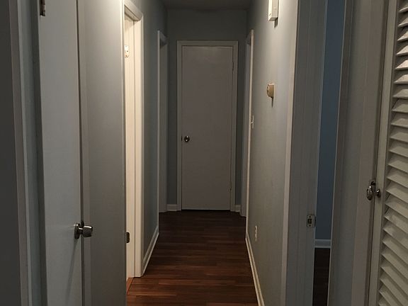 5th image of 722 N 80th Ave