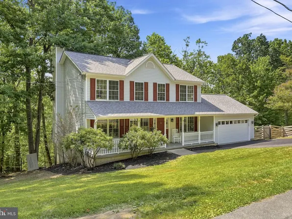 152 White Oak Ct, Harpers Ferry, WV 25425