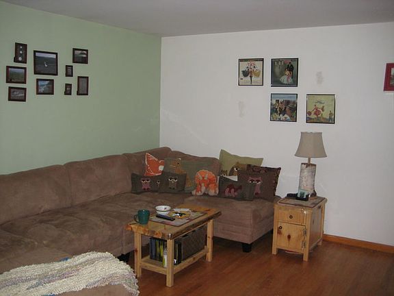 4th image of 15725 Laramie Ave