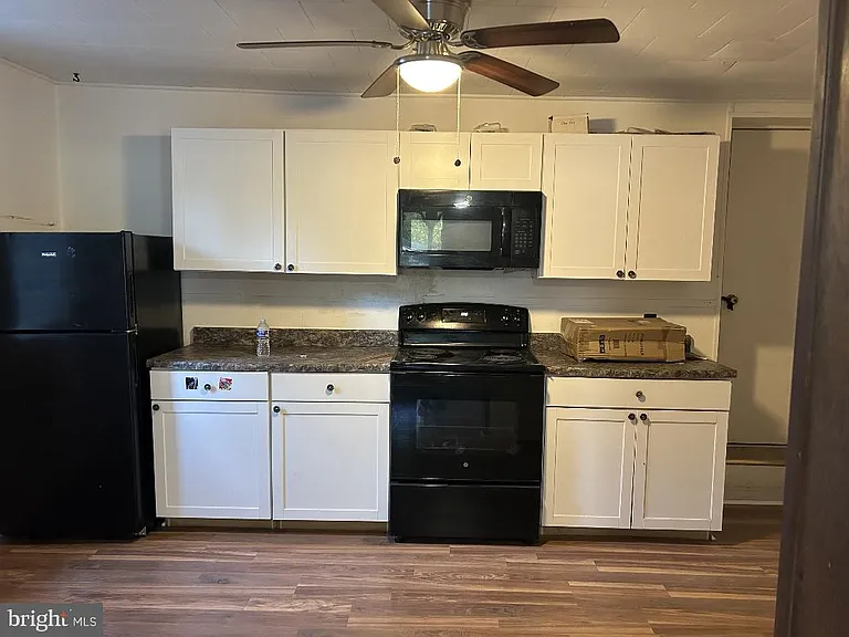 746 W Lincoln Hwy — Photo 2
