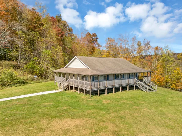 44416 Midland Trl, Rainelle, WV 25962