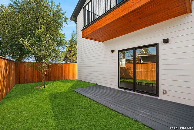 117 Carle Ave — Photo 37