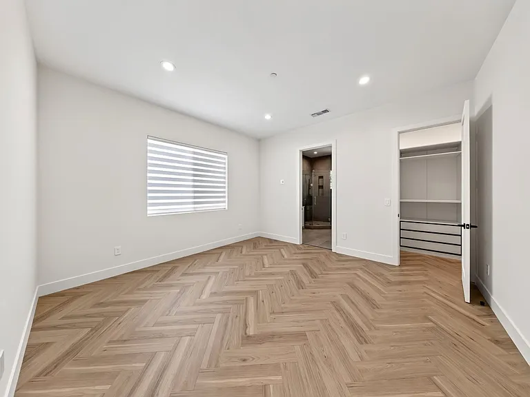 8018 Shadyglade Ave — Photo 34
