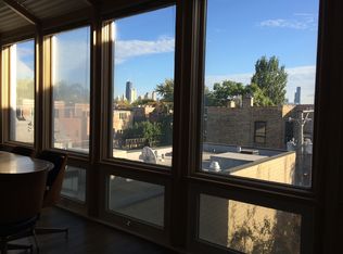 857 W Armitage Ave, Chicago, IL 60614