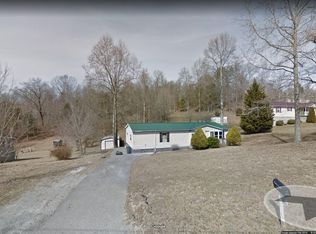 312 Clear Lake Dr, Jacksboro, TN 37757