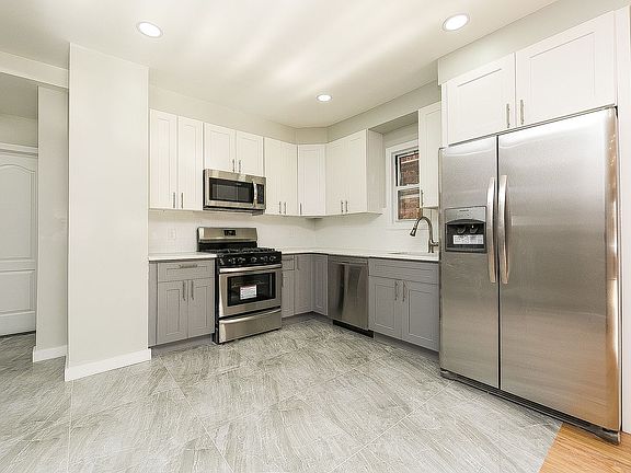 2nd image of 11029 159th St
