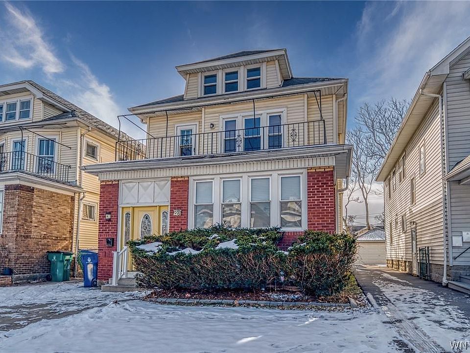 1st image of 28 Shoreham Pkwy