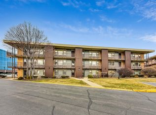 9630 W Higgins Rd, Rosemont, IL 60018