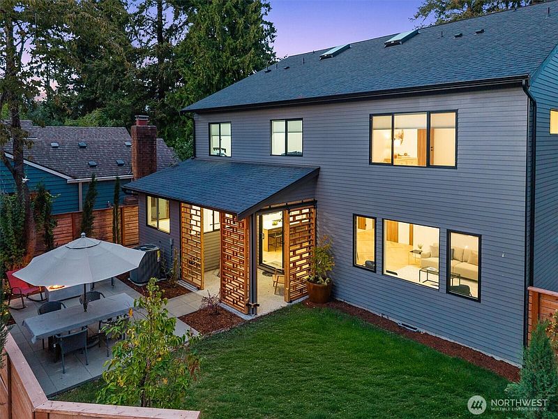 2nd image of 10733 17th Avenue NE