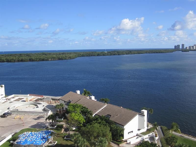 1st image of 115 Lakeshore Dr APT 1247