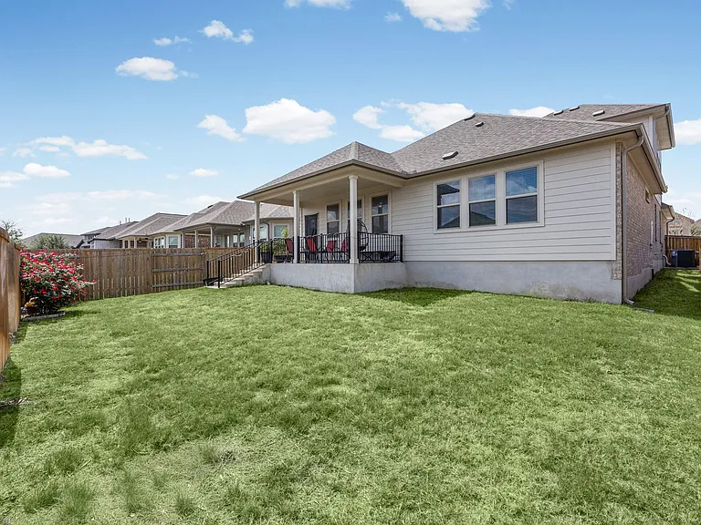 303 Eagle Ford Dr — Photo 31