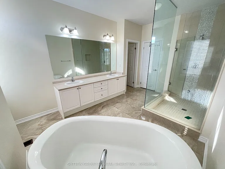 276 Chouinard Way — Photo 14