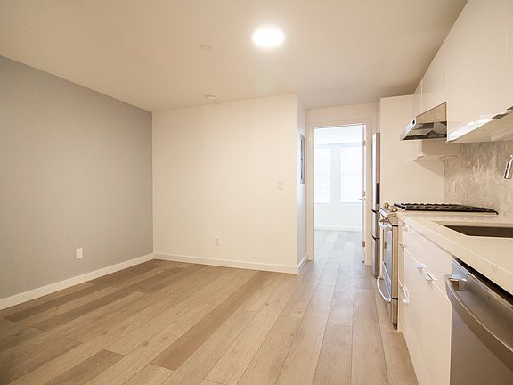 2nd image of 327 Pierce St #7