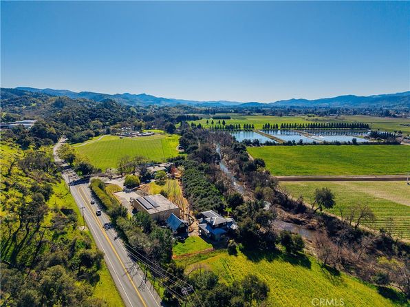 1001 Silverado Trl S - 4bd/3ba, 18,938 sqft - in Saint Helena, CA