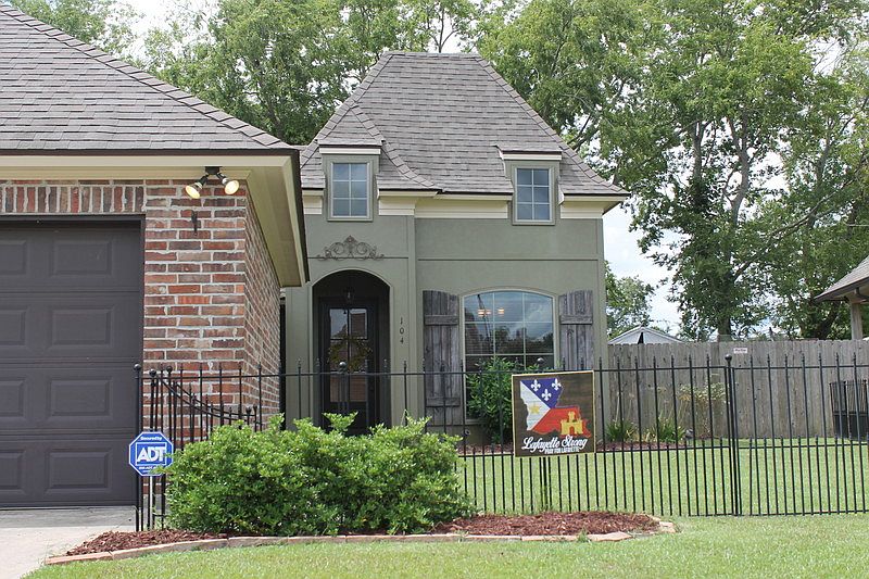 1st image of 104 Bald Eagle Dr