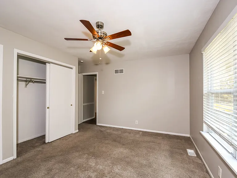 1249 Waldorf Dr — Photo 11
