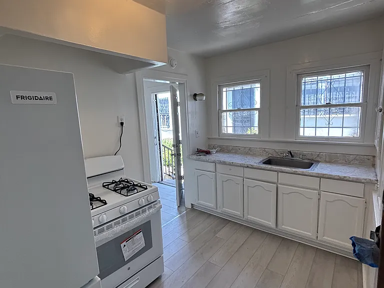 1128 S New Hampshire Ave #1128 — Photo 9