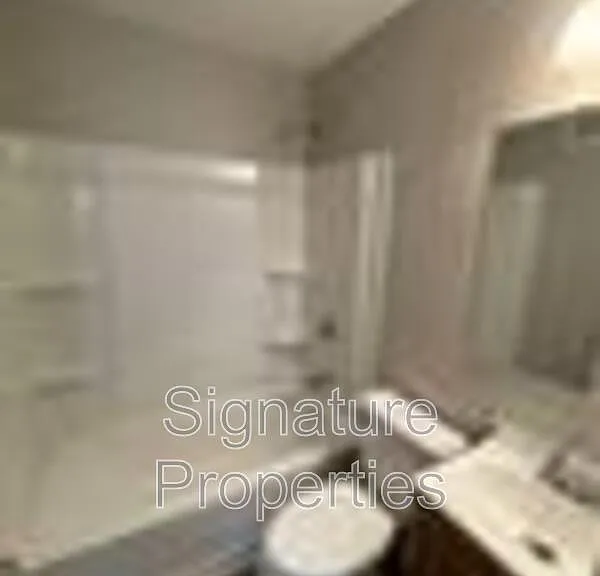 631 Quincy St #G — Photo 4