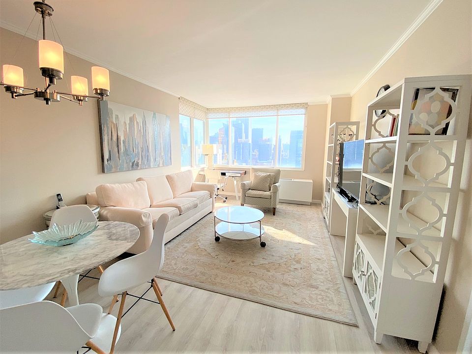 1st image of 350 W 50th St APT 33C