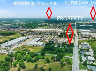 3006 SE J St, Bentonville, AR 72712