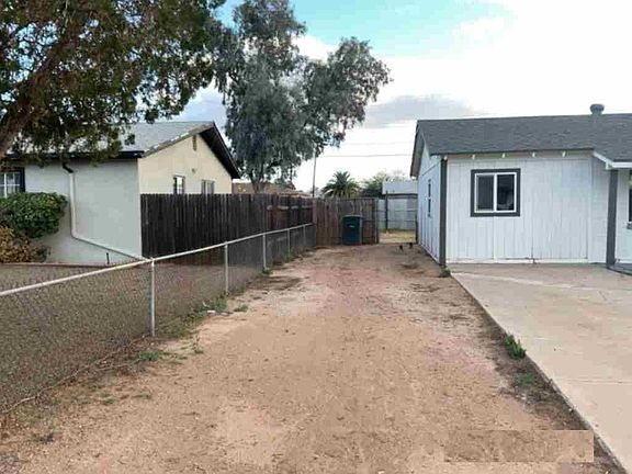 2nd image of 5550 E 24th St